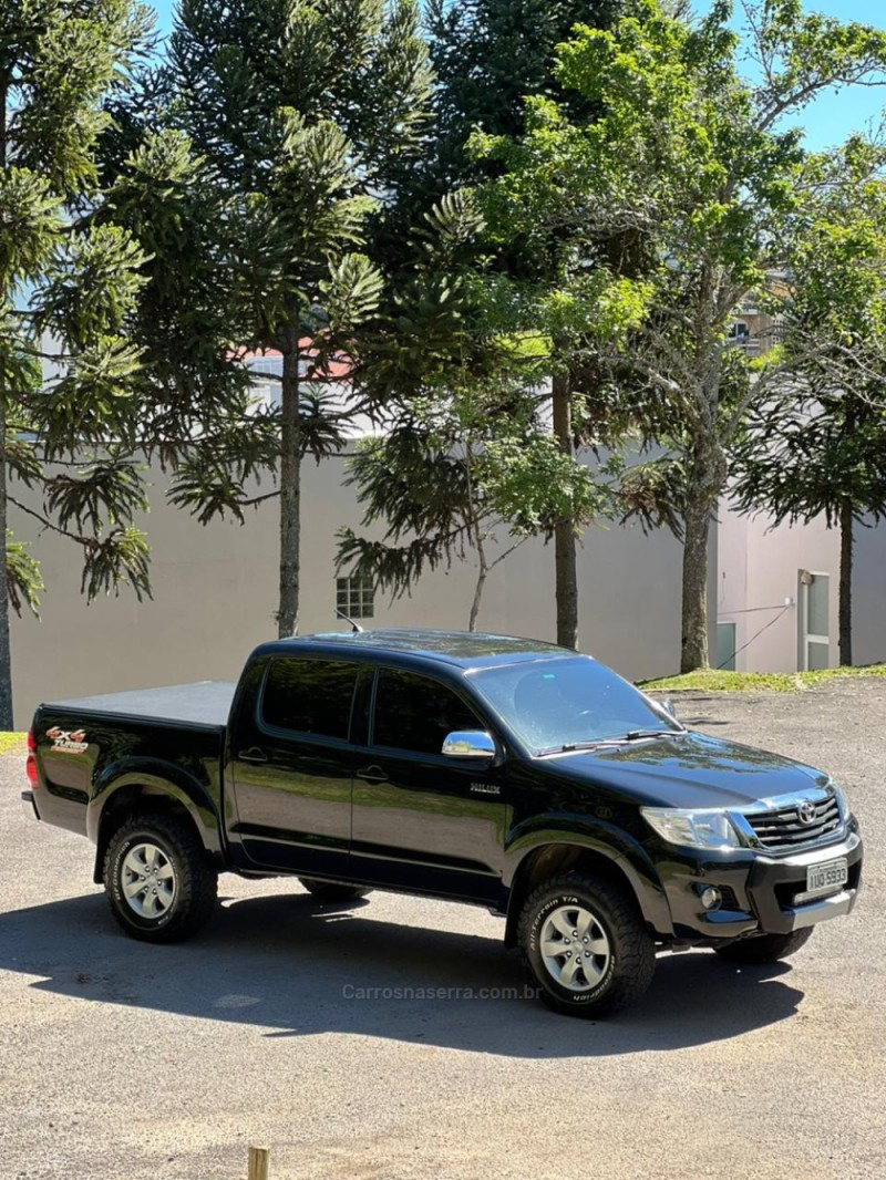 HILUX 2.7 SRV 4X4 CD 16V FLEX 4P AUTOMÁTICO - 2013 - FARROUPILHA