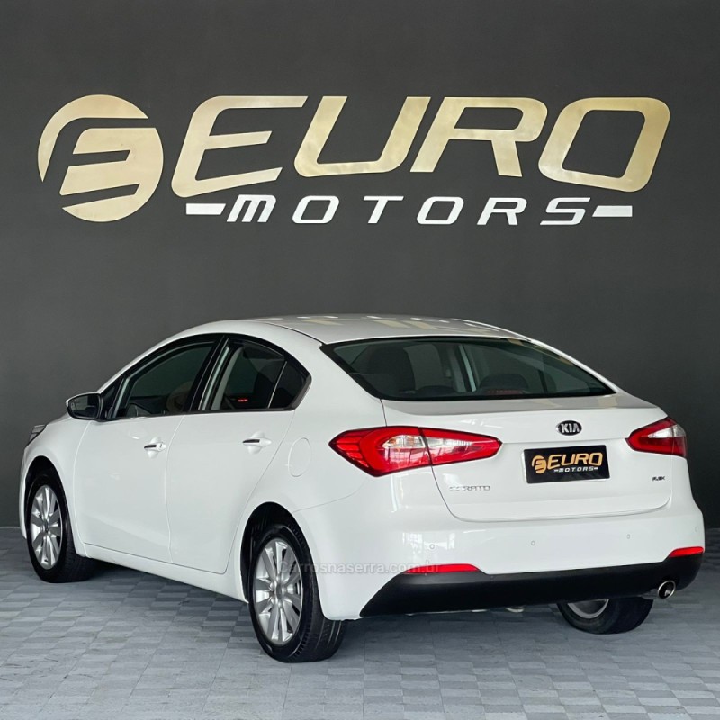 CERATO 1.6 SX 16V FLEX 4P AUTOMÁTICO - 2014 - PORTãO