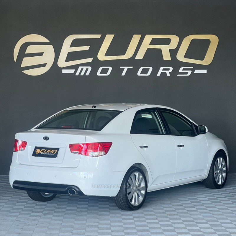 CERATO 1.6 EX SEDAN 16V GASOLINA 4P AUTOMÁTICO - 2011 - PORTãO