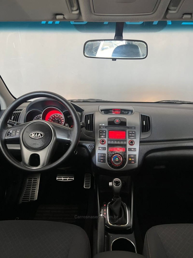 CERATO 1.6 EX SEDAN 16V GASOLINA 4P AUTOMÁTICO - 2011 - PORTãO