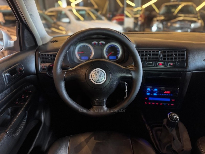 GOLF 1.6 MI GENERATION 8V GASOLINA 4P MANUAL - 2005 - NOVO HAMBURGO