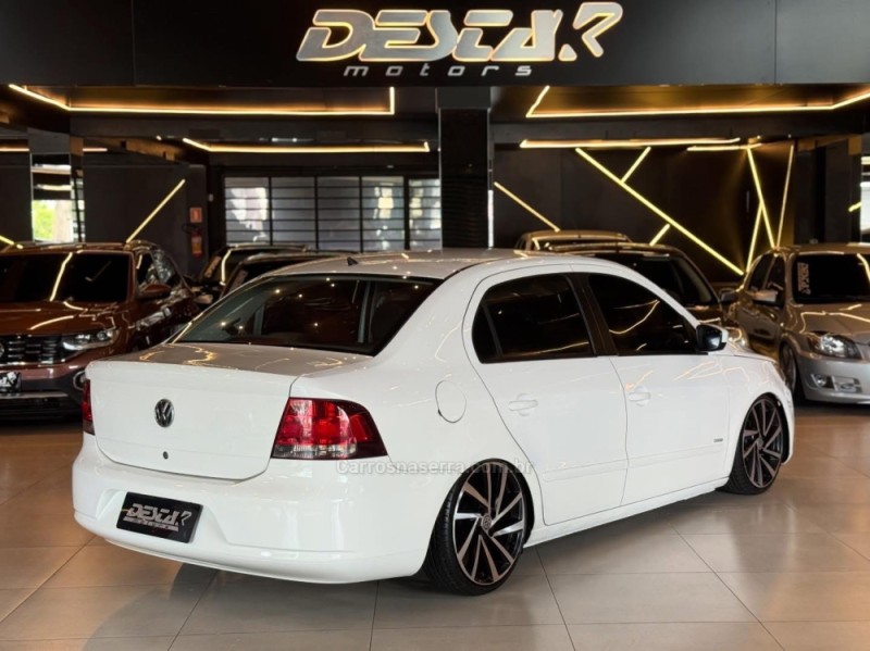 VOYAGE 1.0 MI TRENDLINE 8V FLEX 4P MANUAL - 2013 - NOVO HAMBURGO