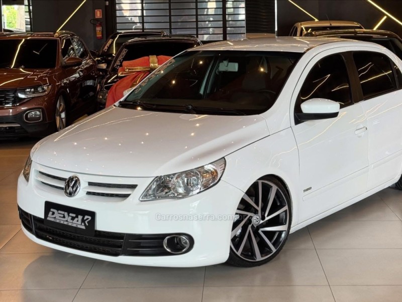 VOYAGE 1.0 MI TRENDLINE 8V FLEX 4P MANUAL - 2013 - NOVO HAMBURGO