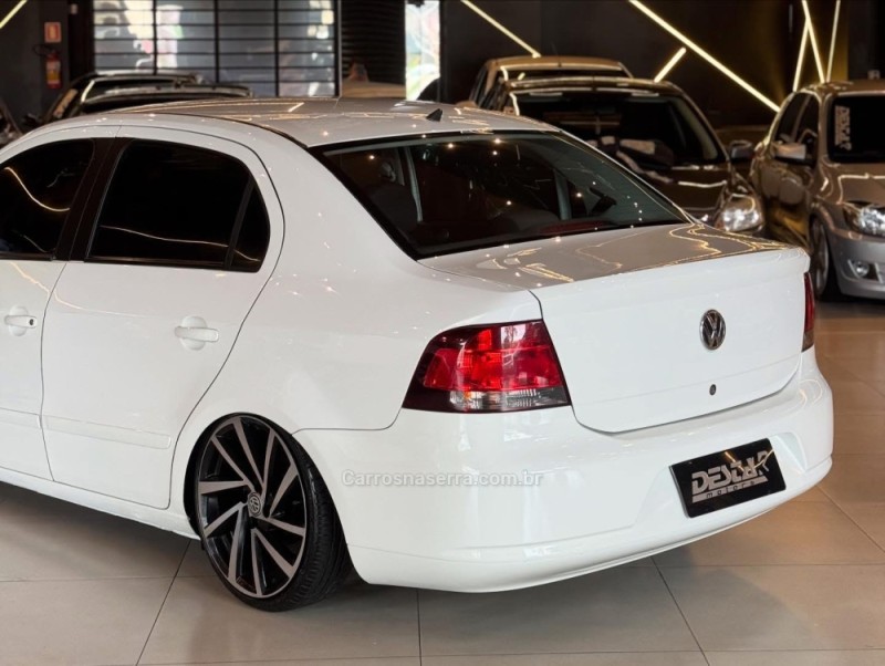 VOYAGE 1.0 MI TRENDLINE 8V FLEX 4P MANUAL - 2013 - NOVO HAMBURGO