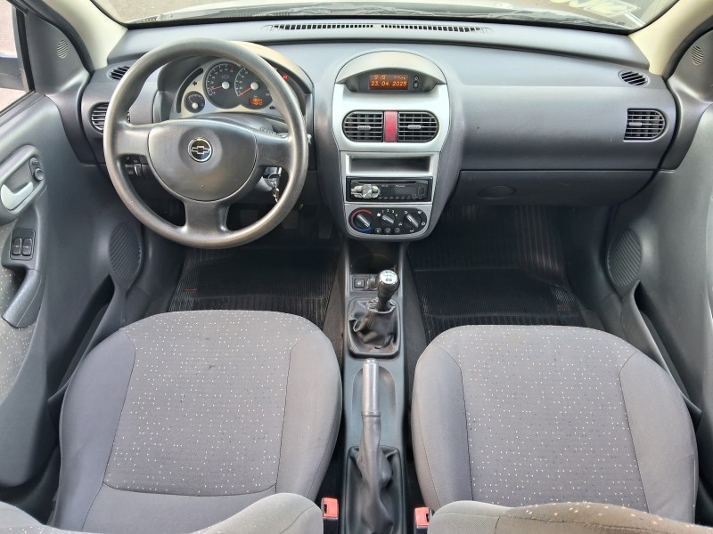 CORSA 1.4 MPFI PREMIUM SEDAN 8V FLEX 4P MANUAL - 2011 - SãO SEBASTIãO DO CAí