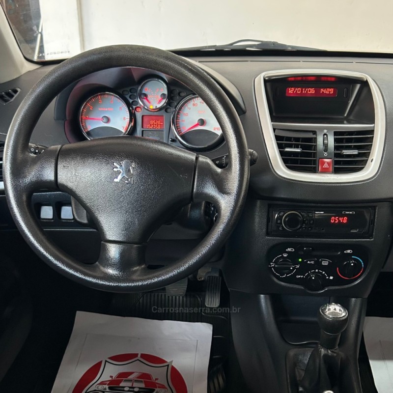 207 1.4 XR 8V FLEX 2P MANUAL - 2013 - VACARIA