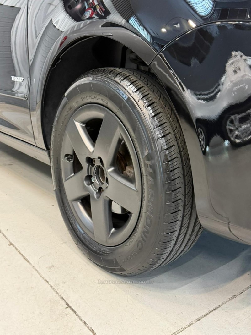 FOX 1.0 MI 8V FLEX 2P MANUAL - 2011 - CAXIAS DO SUL