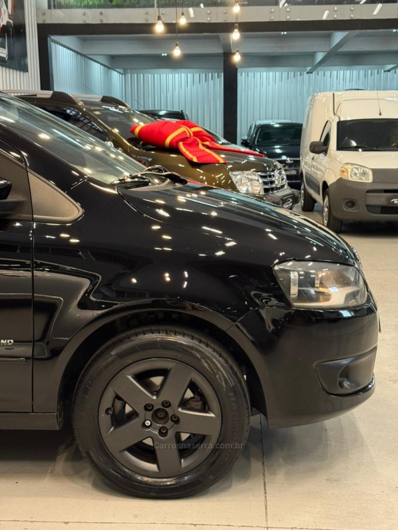 FOX 1.0 MI 8V FLEX 2P MANUAL - 2011 - CAXIAS DO SUL