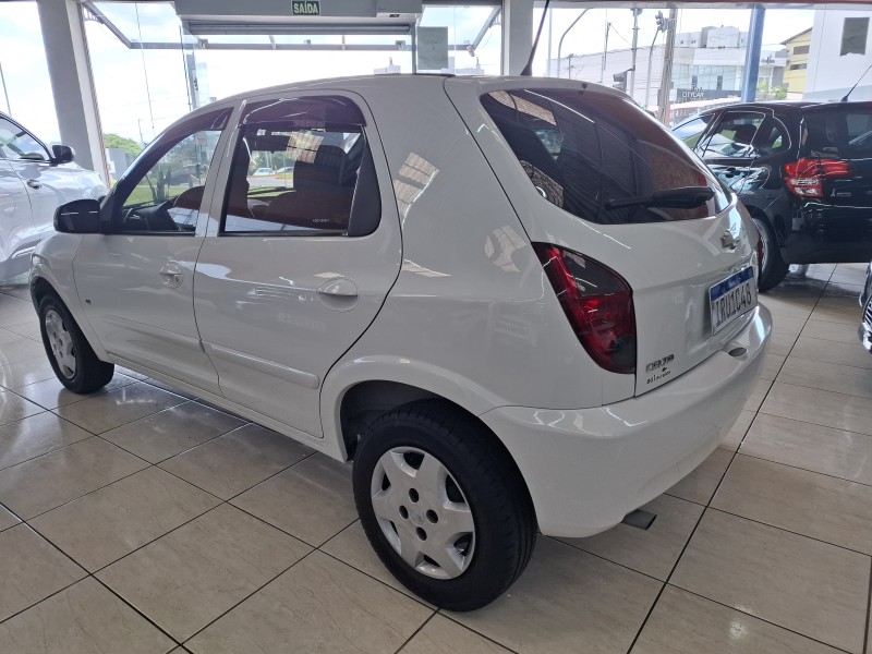 CELTA 1.0 MPFI LT 8V FLEX 4P MANUAL - 2012 - FARROUPILHA