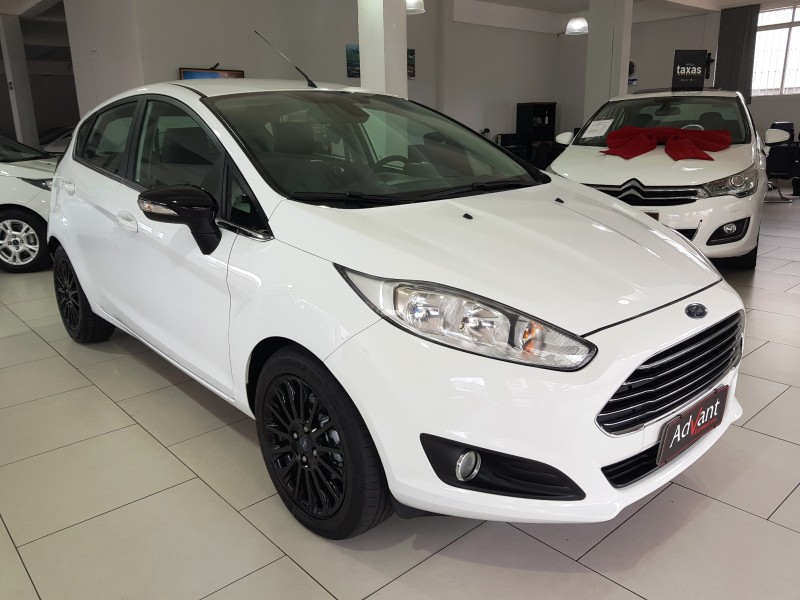 FIESTA 1.6 TITANIUM HATCH 16V FLEX 4P AUTOMÁTICO - 2016 - CAXIAS DO SUL
