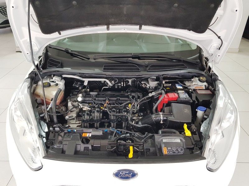 FIESTA 1.6 TITANIUM HATCH 16V FLEX 4P AUTOMÁTICO - 2016 - CAXIAS DO SUL