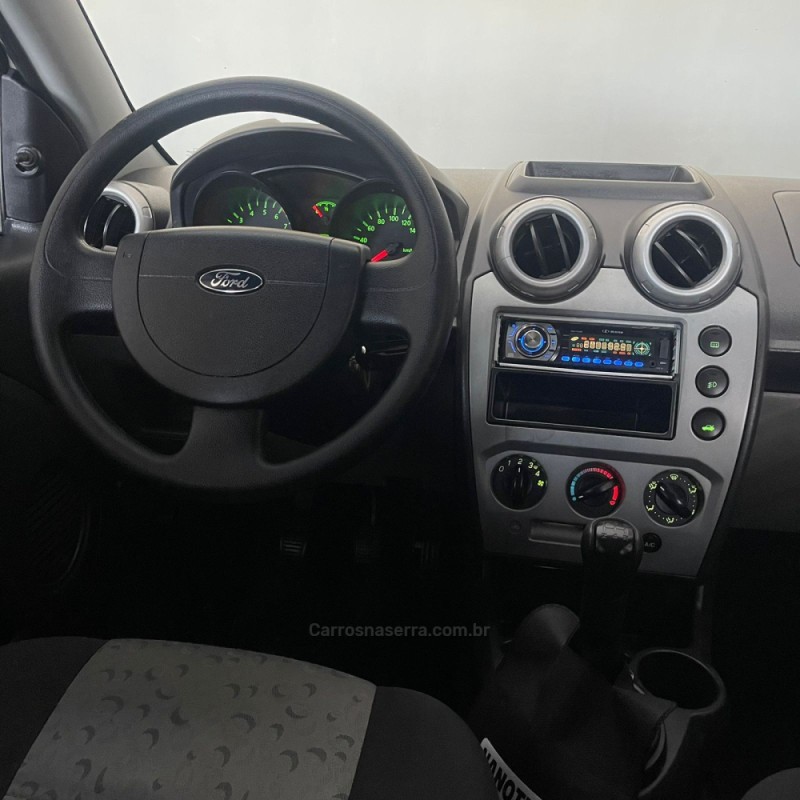 FIESTA 1.0 MPI HATCH 8V FLEX 4P MANUAL - 2010 - PORTãO