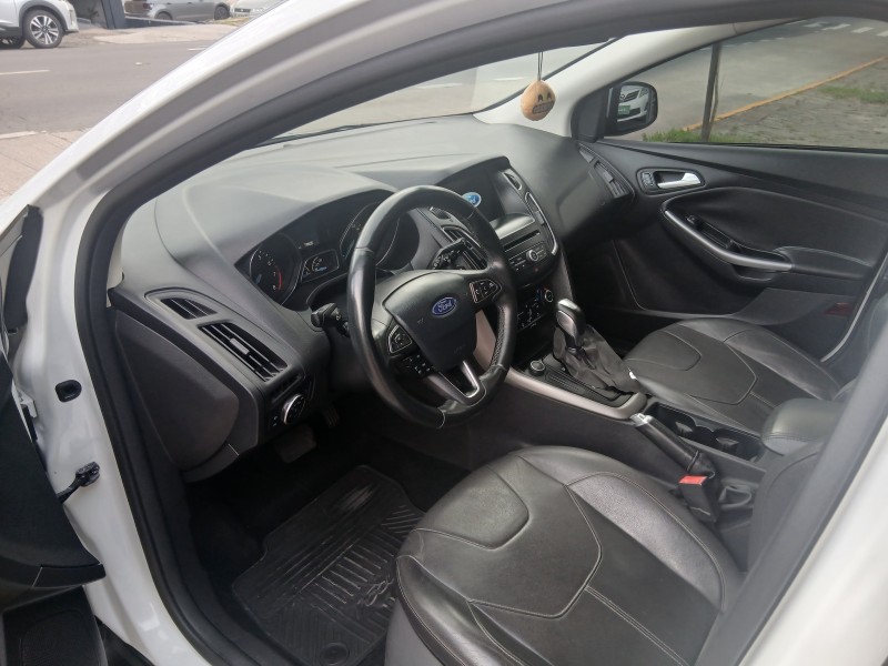 FOCUS 2.0 SE HATCH 16V FLEX 4P AUTO - 2017 - CAXIAS DO SUL