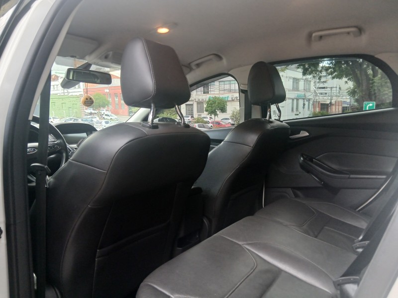 FOCUS 2.0 SE HATCH 16V FLEX 4P AUTO - 2017 - CAXIAS DO SUL
