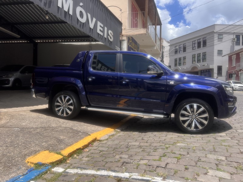 AMAROK 3.0 V6 EXTREME CD DIESEL 4X4 AT 4P AUTOMÁTICO - 2021 - GARIBALDI