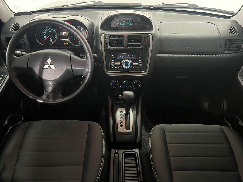 PAJERO TR4 2.0 4X2 16V 140CV FLEX 4P AUTOMÁTICO - 2013 - FARROUPILHA