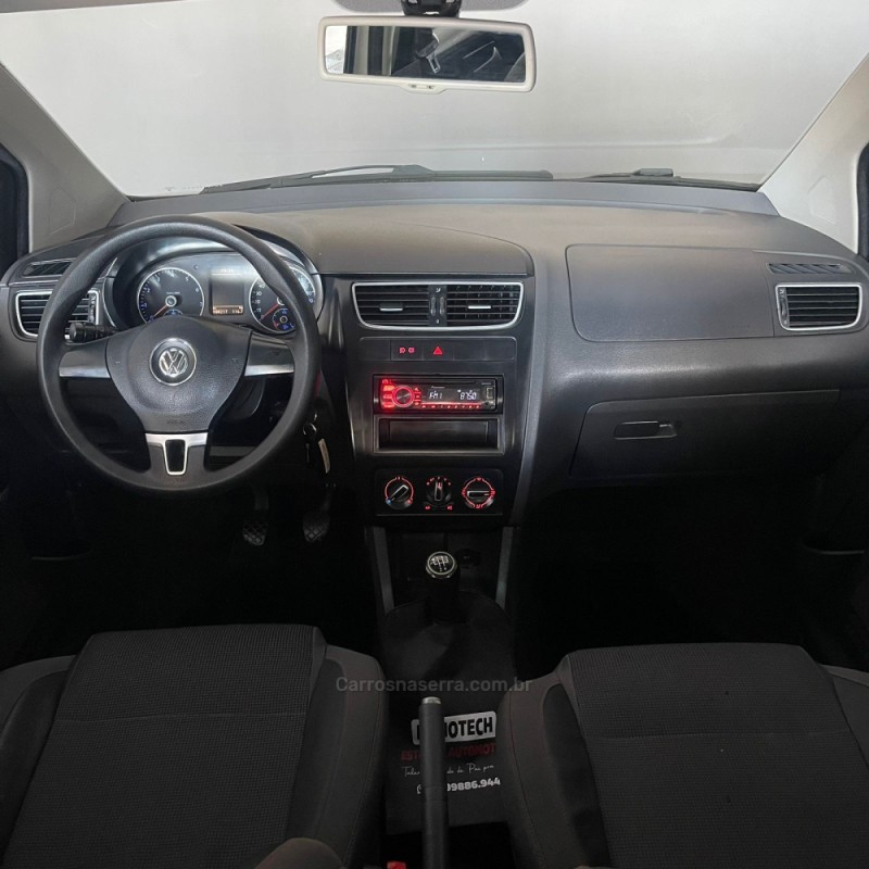 FOX 1.6 MI PRIME 8V FLEX 4P MANUAL - 2011 - PORTãO