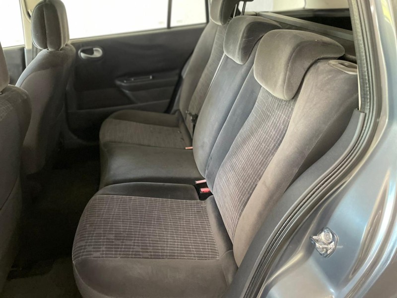 MÉGANE 1.6 DYNAMIQUE GRAND TOUR 16V FLEX 4P MANUAL - 2011 - BOM PRINCíPIO