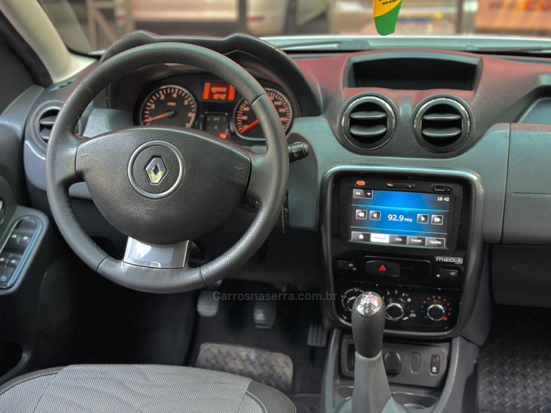 DUSTER 1.6 TECH ROAD 4X2 16V FLEX 4P MANUAL - 2014 - ESTâNCIA VELHA