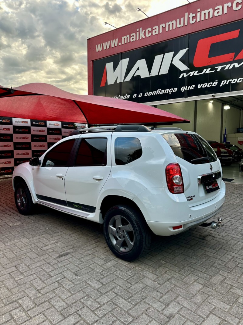 DUSTER 1.6 TECH ROAD 4X2 16V FLEX 4P MANUAL - 2014 - ESTâNCIA VELHA