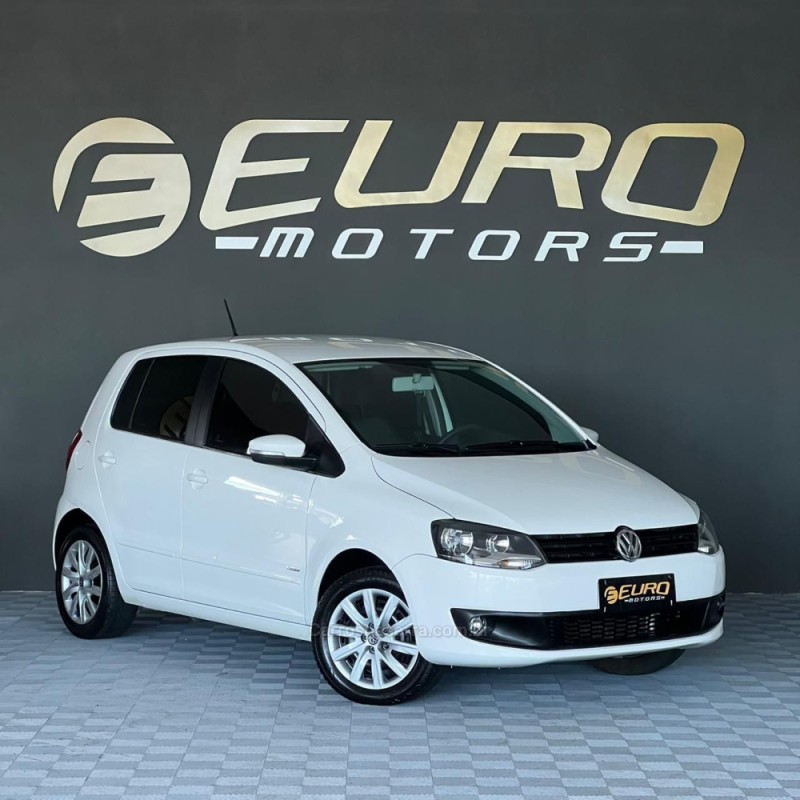 FOX 1.6 MI ITREND 8V FLEX 4P MANUAL - 2013 - PORTãO