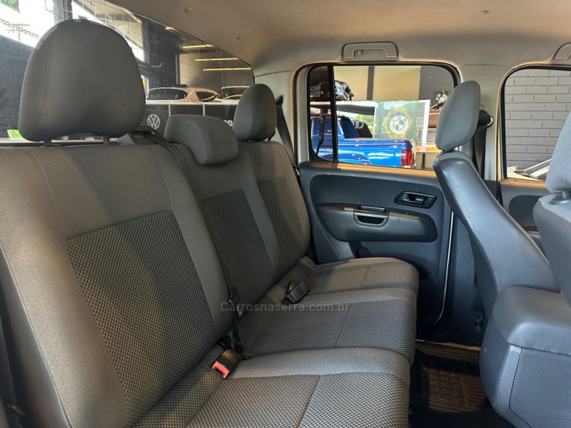 AMAROK 2.0 TRENDLINE 4X4 CD 16V TURBO INTERCOOLER DIESEL 4P MANUAL - 2014 - CAXIAS DO SUL