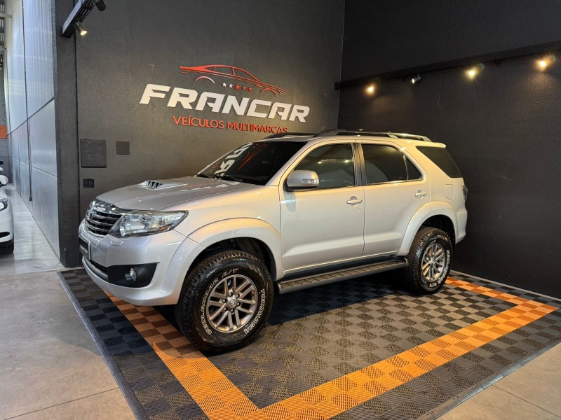 hilux sw4 3.0 srv 4x4 7 lugares 16v turbo intercooler diesel 4p automatico 2012 antonio prado