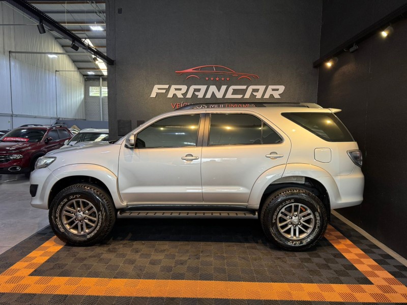 HILUX SW4 3.0 SRV 4X4 7 LUGARES 16V TURBO INTERCOOLER DIESEL 4P AUTOMÁTICO - 2012 - ANTôNIO PRADO