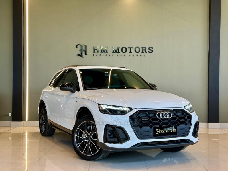 Q5 2.0 TFSI S LINE BLACK QUATTRO S TRONIC GASOLINA 4P - 2022 - CAXIAS DO SUL