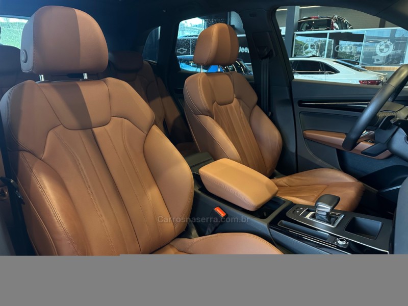 Q5 2.0 TFSI S LINE BLACK QUATTRO S TRONIC GASOLINA 4P - 2022 - CAXIAS DO SUL
