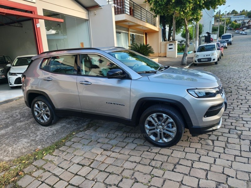 COMPASS 1.3 LONGITUDE T270 16V TURBO 4X2 FLEX 4P AUTOMÁTICO - 2023 - GUAPORé