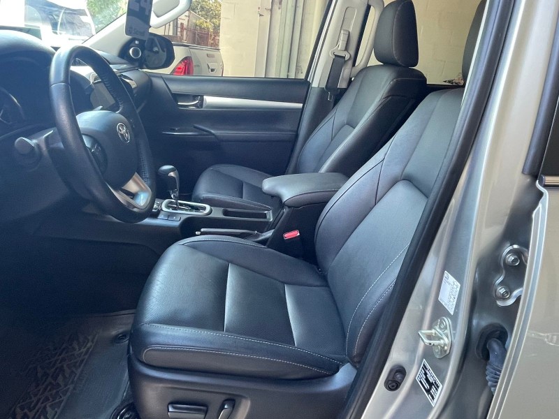 HILUX 2.8 SRX PLUS 4X4 CD TURBO DIESEL 4P AUTOMÁTICO - 2024 - CAXIAS DO SUL