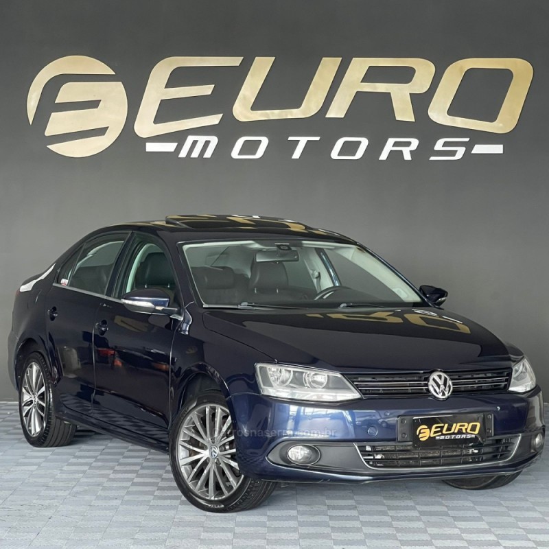 JETTA 2.0 TSI HIGHLINE 200CV GASOLINA 4P TIPTRONIC - 2011 - PORTãO