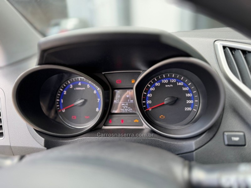 HB20 1.0 COMFORT PLUS 12V FLEX 4P MANUAL - 2017 - FARROUPILHA