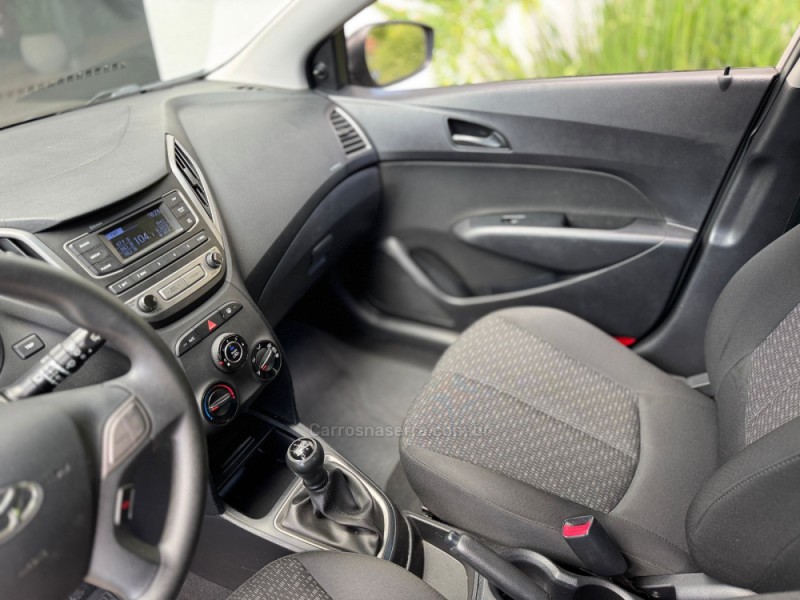 HB20 1.0 COMFORT PLUS 12V FLEX 4P MANUAL - 2017 - FARROUPILHA