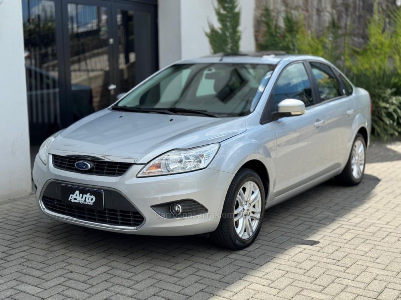 FOCUS 2.0 GHIA 16V FLEX 4P MANUAL - 2012 - FARROUPILHA
