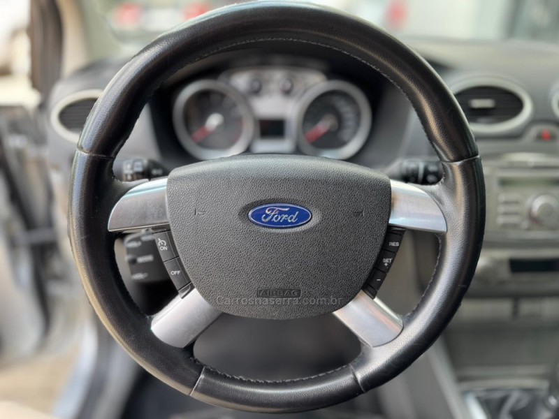 FOCUS 2.0 GHIA 16V FLEX 4P MANUAL - 2012 - FARROUPILHA