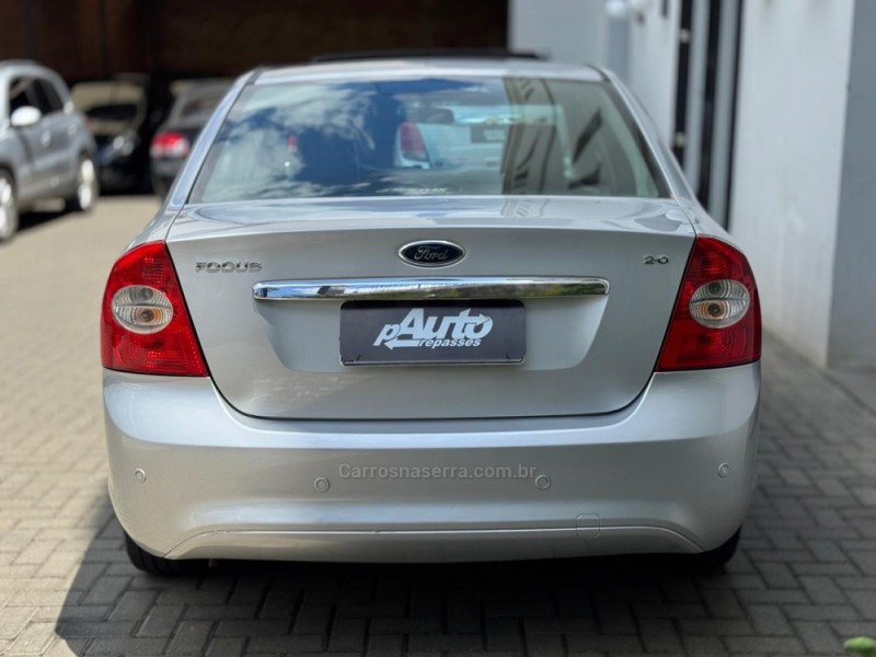 FOCUS 2.0 GHIA 16V FLEX 4P MANUAL - 2012 - FARROUPILHA