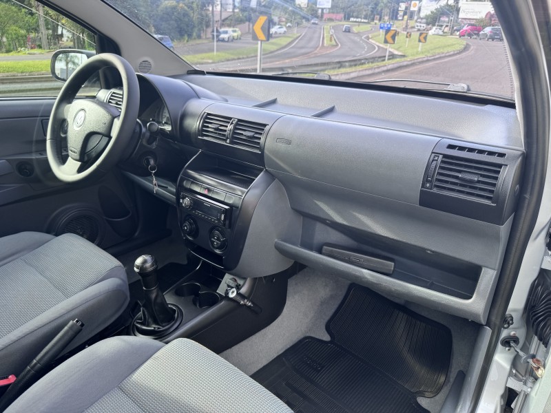 FOX 1.6 MI PLUS 8V FLEX 4P MANUAL - 2008 - DOIS IRMãOS