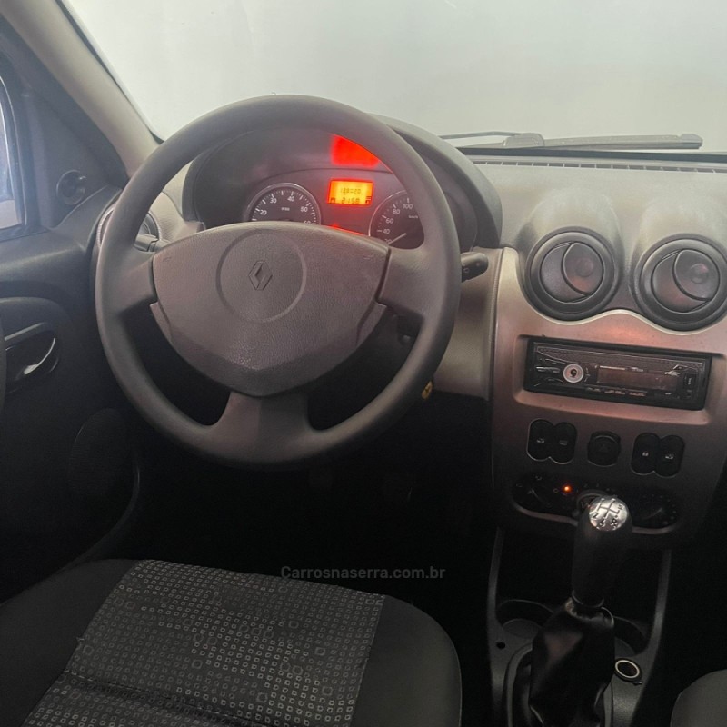 SANDERO 1.0 AUTHENTIQUE 12V FLEX 4P MANUAL - 2010 - PORTãO