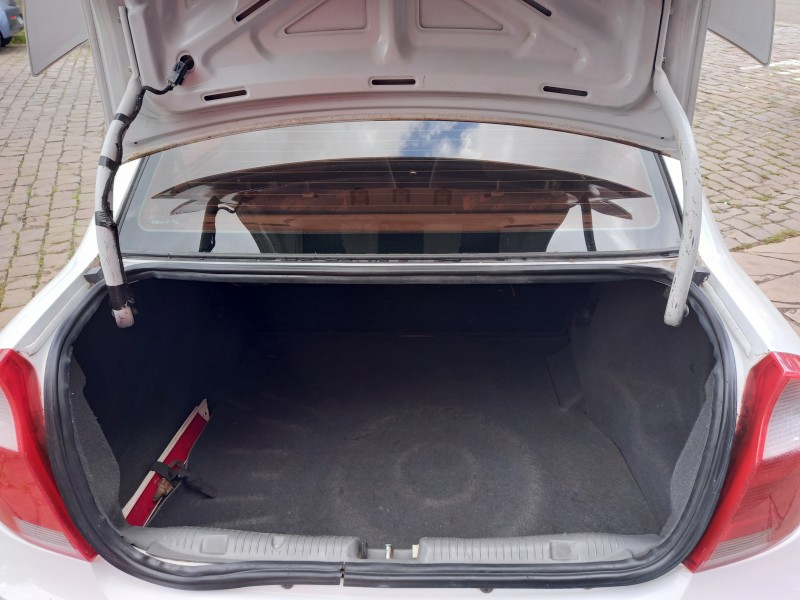 CORSA 1.0 MPFI VHC SEDAN 8V GASOLINA 4P MANUAL - 2003 - CAXIAS DO SUL