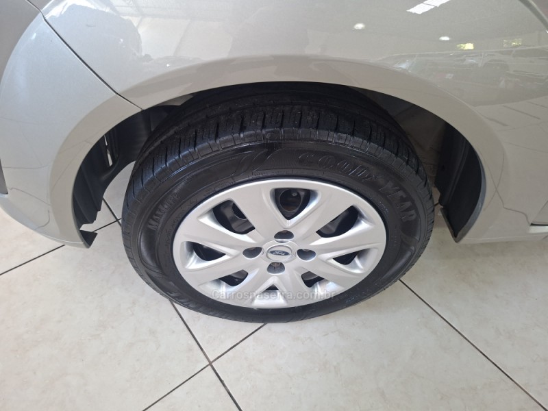 FIESTA 1.6 MPI CLASS SEDAN 8V FLEX 4P MANUAL - 2012 - FARROUPILHA