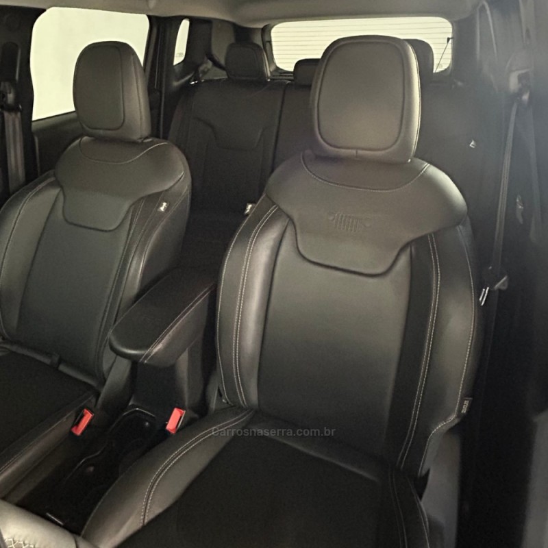 RENEGADE 1.3 LONGITUDE T270 TURBO FLEX 4P AUTOMÁTICO - 2022 - VACARIA