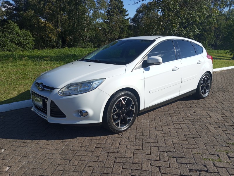 FOCUS 2.0 TITANIUM 16V FLEX 4P AUTOMÁTICO