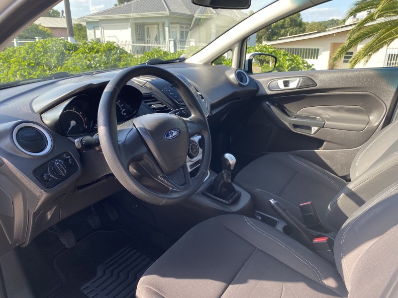 FIESTA 1.6 SE HATCH 16V FLEX 4P MANUAL - 2017 - CARLOS BARBOSA