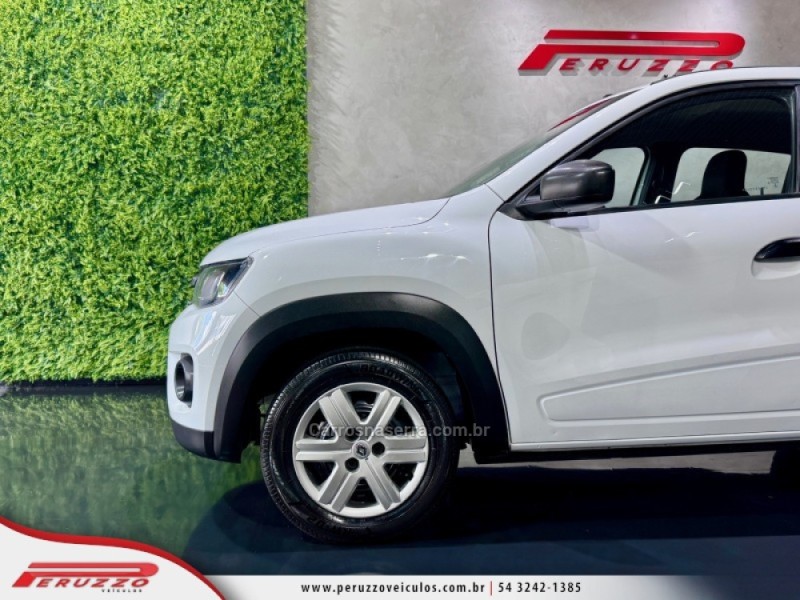 KWID 1.0 12V SCE FLEX ZEN MANUAL - 2022 - NOVA PRATA