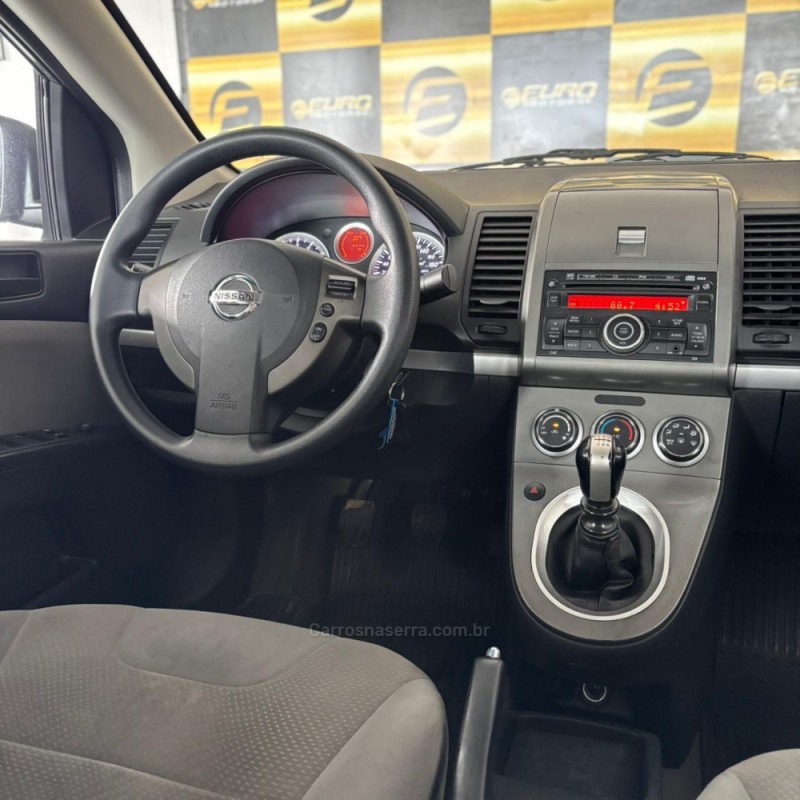 SENTRA 2.0 S 16V FLEX 4P MANUAL - 2011 - PORTãO