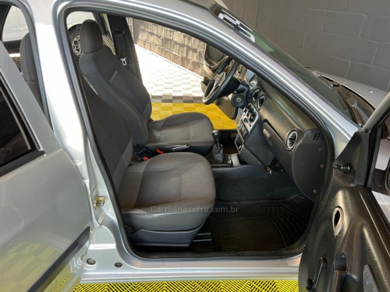 CELTA 1.0 MPFI SUPER 8V FLEX 4P MANUAL - 2004 - CAXIAS DO SUL