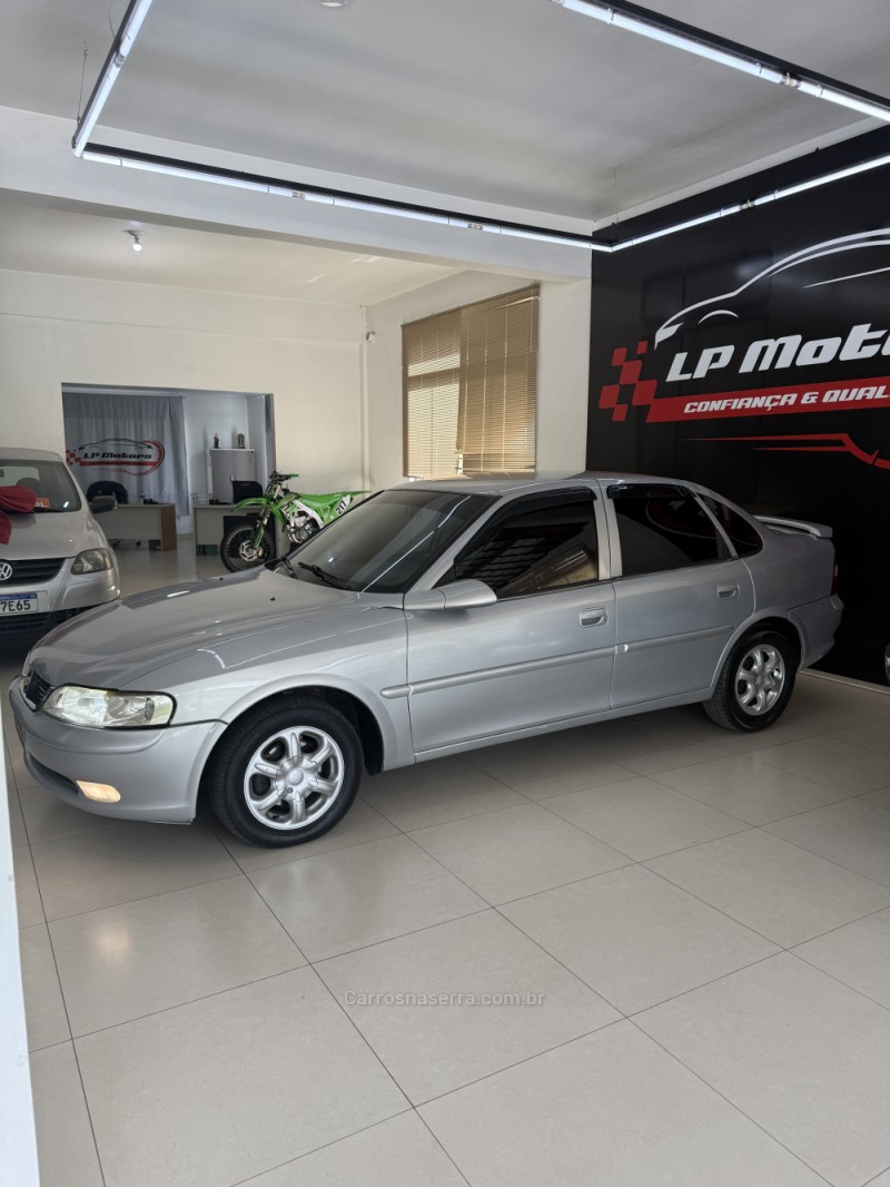 VECTRA 2.0 MPFI GLS 8V GASOLINA 4P MANUAL - 1999 - FARROUPILHA