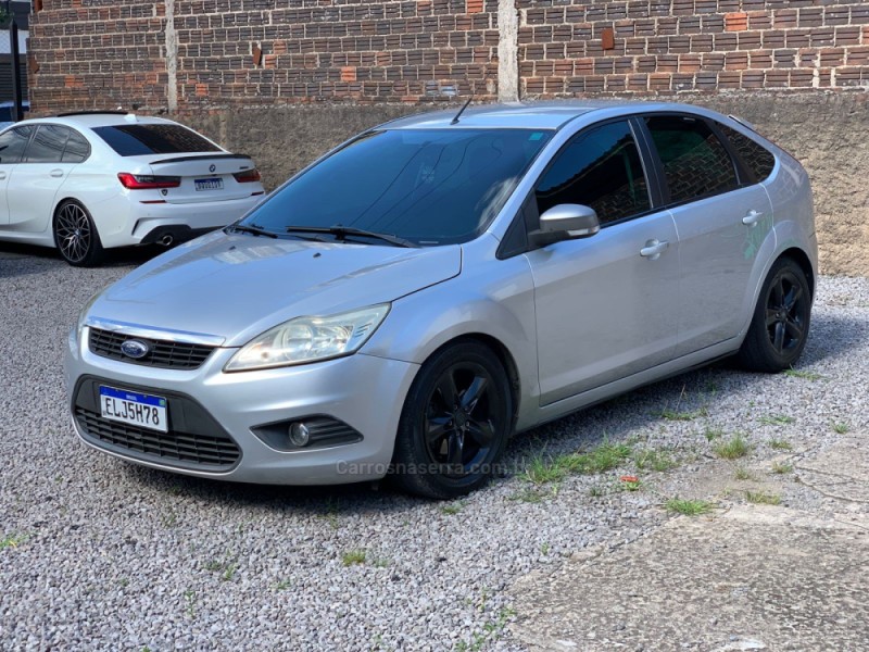 FOCUS 2.0 FC 16V GASOLINA 4P MANUAL - 2009 - CAXIAS DO SUL
